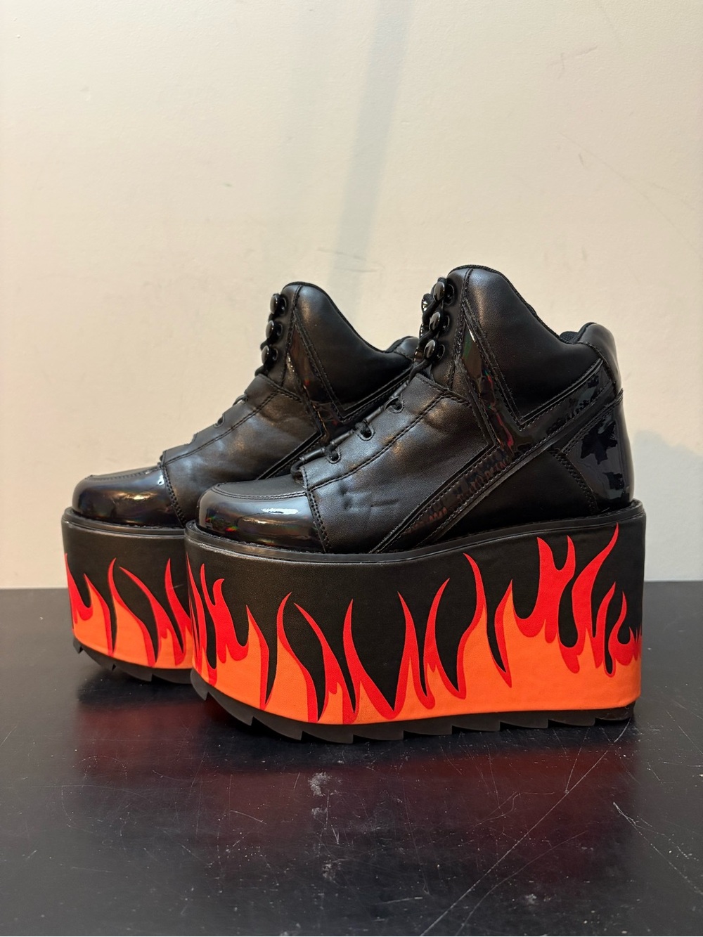 YRU Qozmo Flame Platform Leather Sneakers Black Red